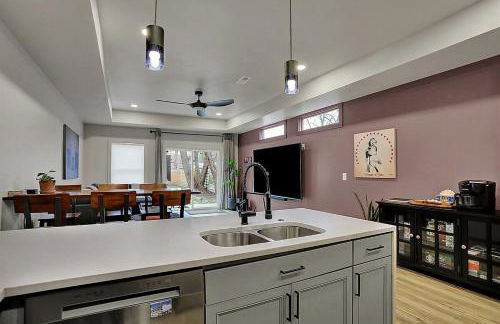 Walk to Bars and Restaurants in Fountain Square - Foto 5