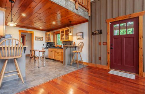 Chasing Sunsets: A Cozy 2-Bedroom Cabin in Smoky Mts with Stunning Mountain Views. - Foto 48
