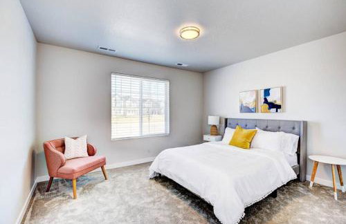 BRAND NEW 4-BDRM HOME Farmhouse at Grand Rapids - Foto 13