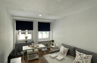 MiniEstudios Plaza de España - Photo 24