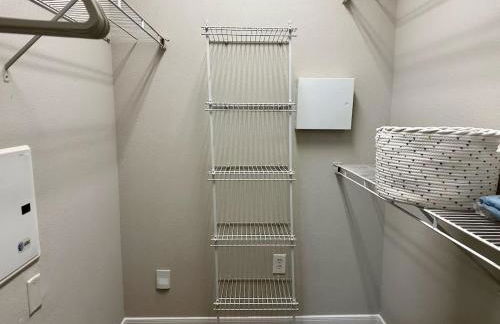 Peaceful 1BR Close to Nature Trails & Shopping - Foto 22