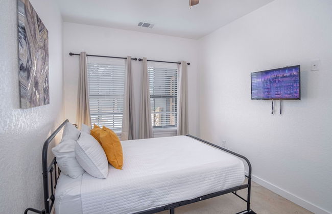 Experience Modern Luxury! 3br/2.5ba Home Near DT - Foto 3