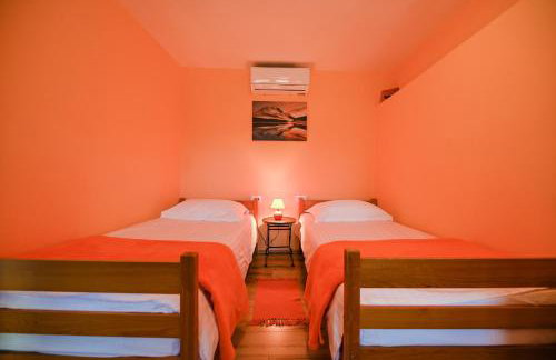 Villa Brbon - Serene Getaway - Foto 46