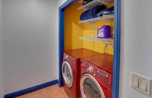 Elegant Home with Pool Table 3 Mi to Vegas Strip! - Foto 25