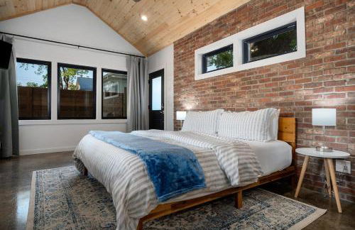 Petit Paradis Studio with hot tub - Photo 11