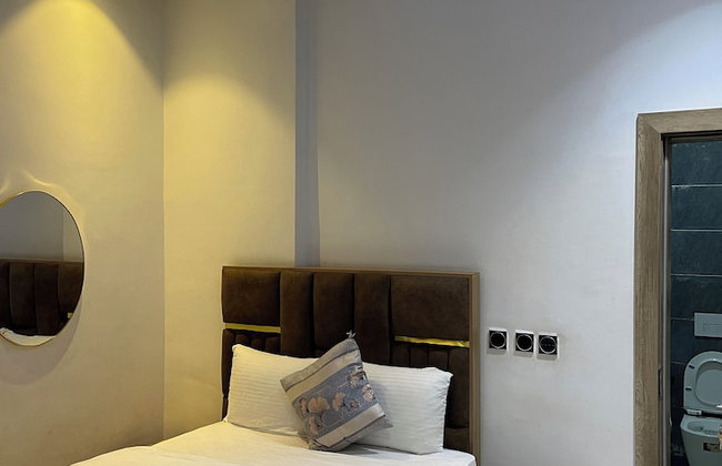 Lisa Suites - Photo 11
