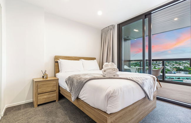 Stunning Ellerslie Apartment + Private Balcony! - Foto 2