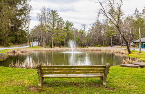 Sauna, Fire Pit Spacious and Serene Poconos Getaway - Foto 42