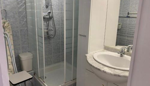 Appartement cosy au centre de La Bourboule, accueille 4 personnes - FR-1-858-27 - Foto 4