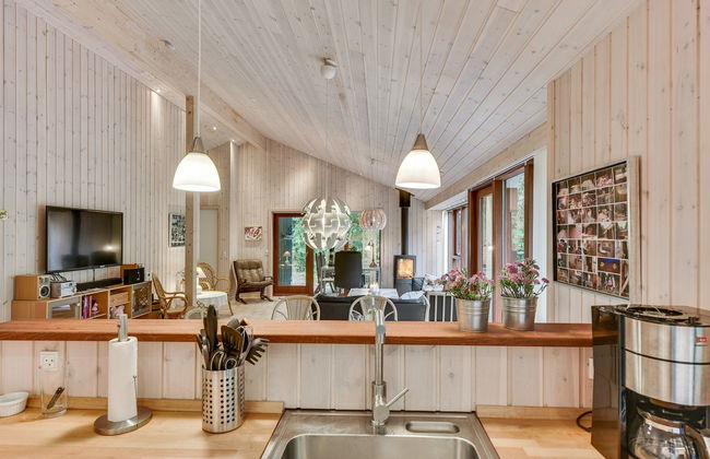 "Nelie" - 40km from the sea - Foto 8