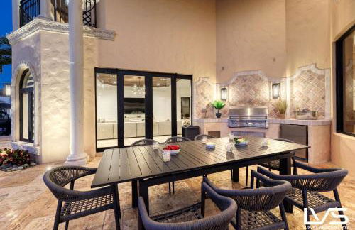 Villa Rhodes Palatial Waterfront Beach Estate - Photo 35