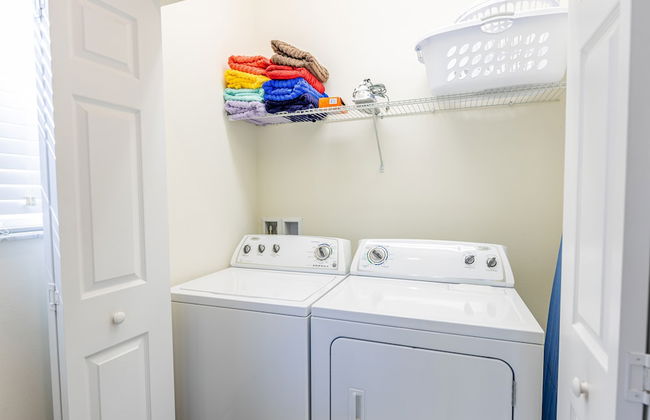 Fantastic Townhome with Pvt Pool and Lake view near Disney by RedAwning - Foto 12