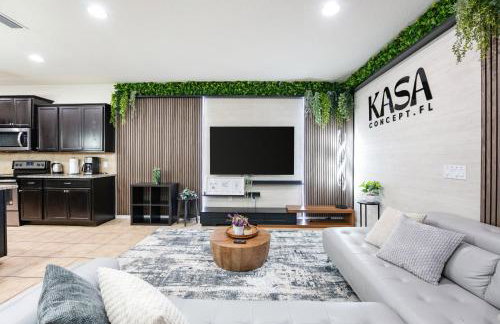 Luxury 8BR Villa with Pool, Spa, Theater & Game Room near Disney - Foto 2