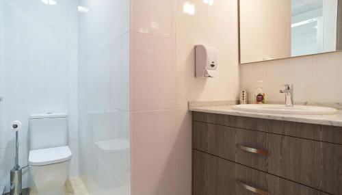 Manresa Apartamentos Turísticos - Photo 4