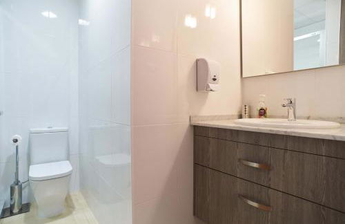 Manresa Apartamentos Turísticos - Photo 4