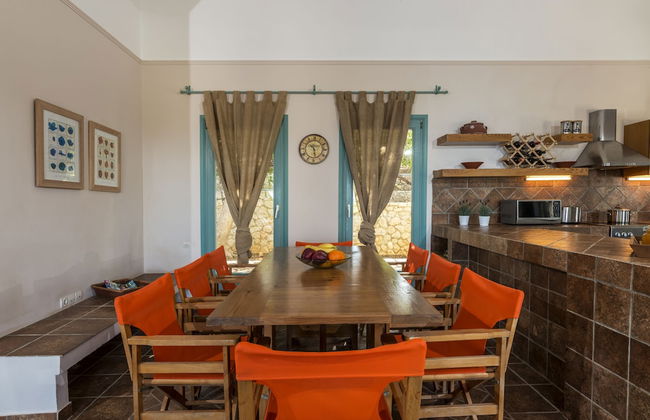 Electra Beachfront Villa - Photo 59