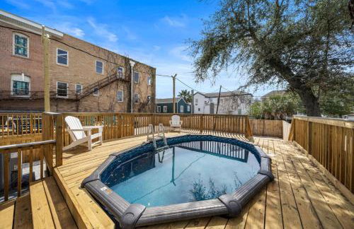 Cozy Home Near Downtown with a Pool and Fire Pit - Foto 53