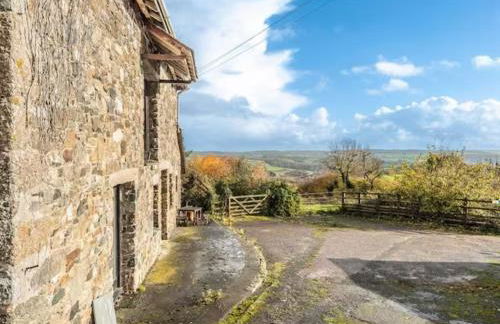 Historic Property with Stunning Views (Walk to the pub) - Foto 14
