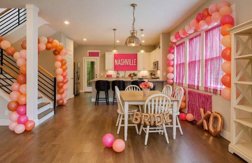 Large East Nashville Home with Game Room sleeps 12 - Foto 8