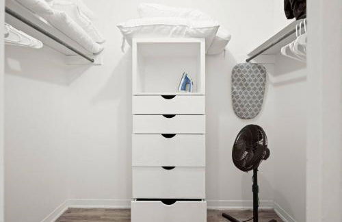 Bright & Cozy 1BR in Austin | Wi-Fi & Comfort - Foto 17