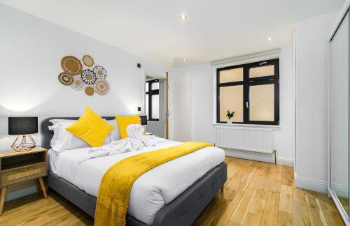 Modern 2-Bedroom, 2-Bathroom Apartment with Balcony in Hoxton Sleeps 6 - Foto 12