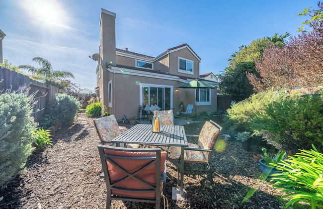 Succulents & Seashells Coastal Paradise by Beach - Foto 24