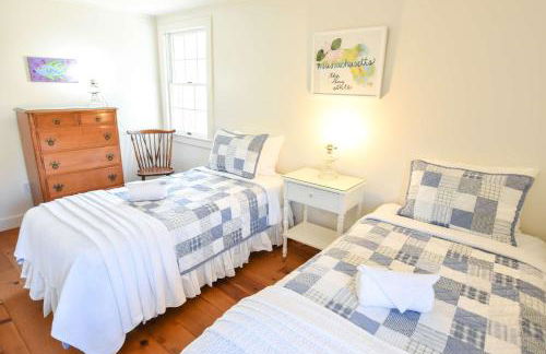 Walk to Water w Stunning Cove Views - Foto 20