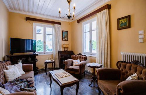 Elegant Private Residence in the Heart of the City 200m from the Beach - Photo 5