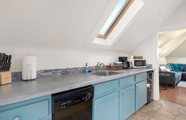 Cozy Victorian Cottage in the Heart of Old Town! - Foto 8