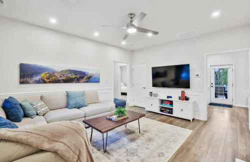 FirepitBBQHot TubKingFull KitchenSmartTVPets - Foto 3