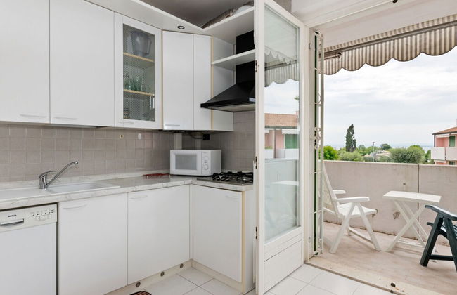 Vibrant Holiday Home in Lazise with Swimming Pool near Lake - Foto 6