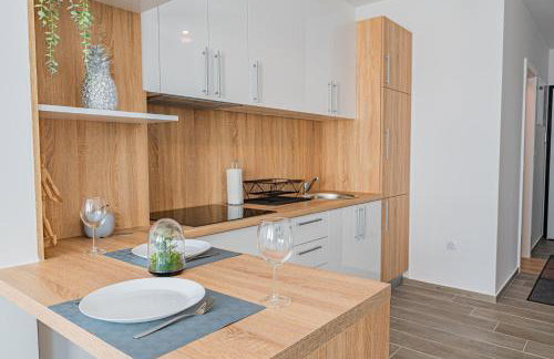 Jacuzzi - Flexible SelfCheckIns 20 - Zagreb - Luxury - Garage - Smart - Brand New - Apartments Repinc - Foto 26