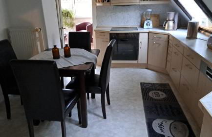 Dachstübchen mit 2 Zimmern - Photo 12