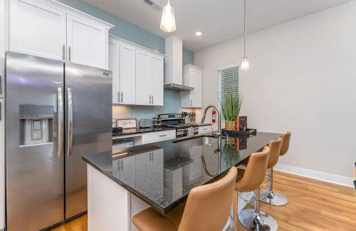 Queen City's Den Nest Uptown - Foto 38