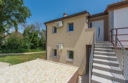 Dina Apartment - Photo 26