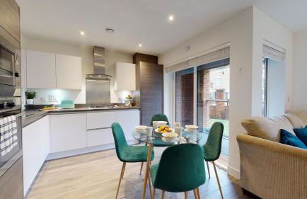 Luxury 2 Bed Apartment with Parking near London - Foto 19