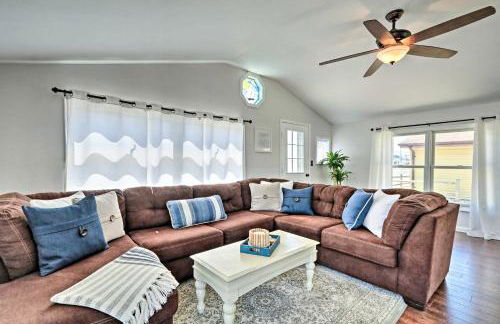 Beachy Lavallette Cottage with Outdoor Shower, Patio - Foto 4