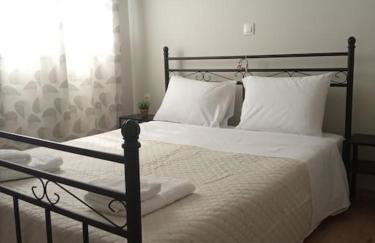 House with yard in center of Kalamata - Foto 1