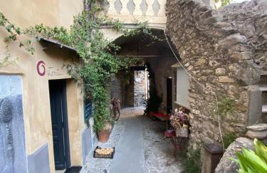 Iconic Italian Townhouse w Rooftop Terrace & Mountain View, Pigna - Foto 28
