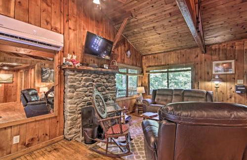 Secluded Stanardsville Cabin with 10 Acres and Hot Tub - Foto 11