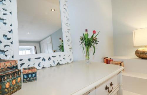 Carew House Cottage - Photo 24