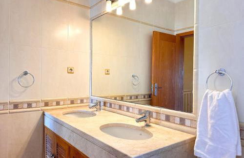 Casa Antonius, Sun & Pool Balaia Home by BeCherish - Foto 27