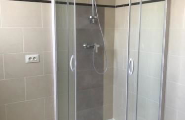 Haut de maison tout confort avec jardin et balcons - Foto 2