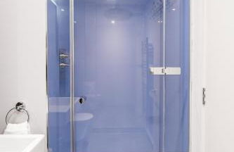 King beds apartment with en-suite, private balcony and elevator by iconic Portobello Market - Foto 17