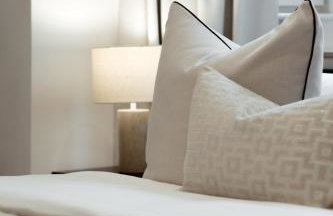 Minimal Designer Home with a Beautiful Garden - Foto 9