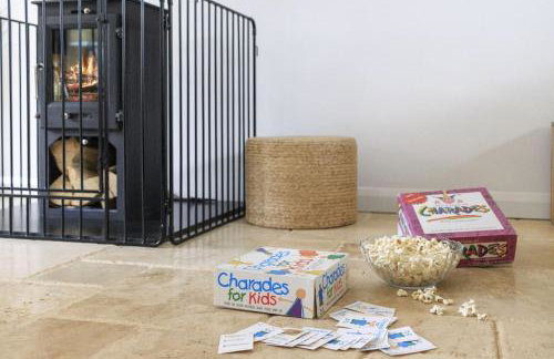 Stunning cottage with hot tub - Photo 43