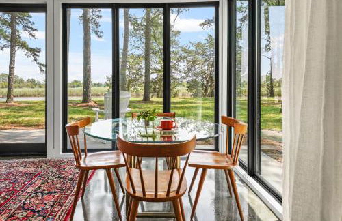 The Porter's Barn - fancy little waterfront home with deep-water boat dock and firepit - Foto 16