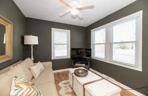 Piccolo Cottage - Great Location - Walking distance to Douglas Beach! - Foto 6