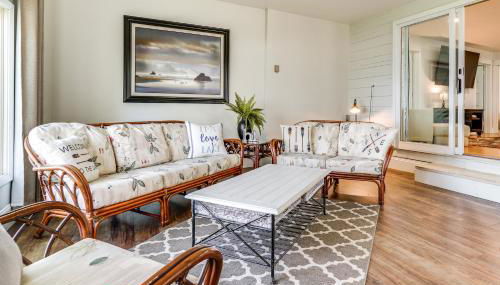 Lakeside Litchfield Home with Patio and Gas Grill! - Foto 5