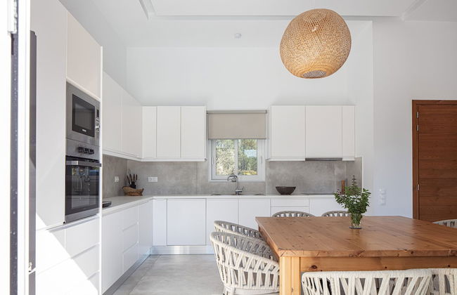 Mandana Villa - With Private Pool Jacuzzi - Photo 23